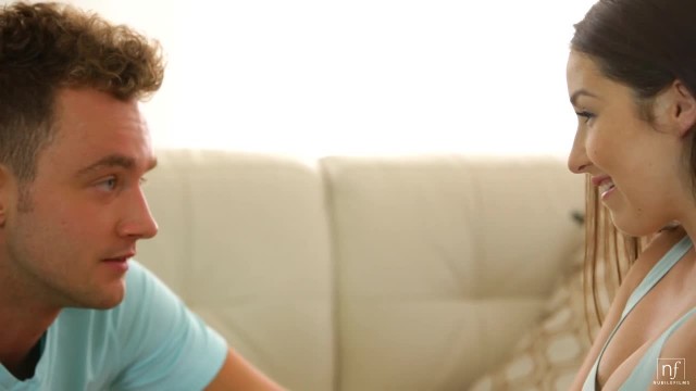 Вылизал клитор брюнетки и засадил член в киску по самые яйца - #1