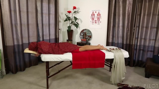 Мужик жарко долбит во влажную пилотку арабку в платке - #2