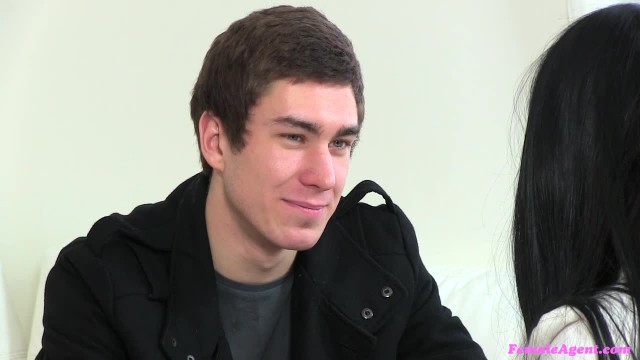 Молодой самец трахнул начальницу, чтобы устроиться на работу - #4