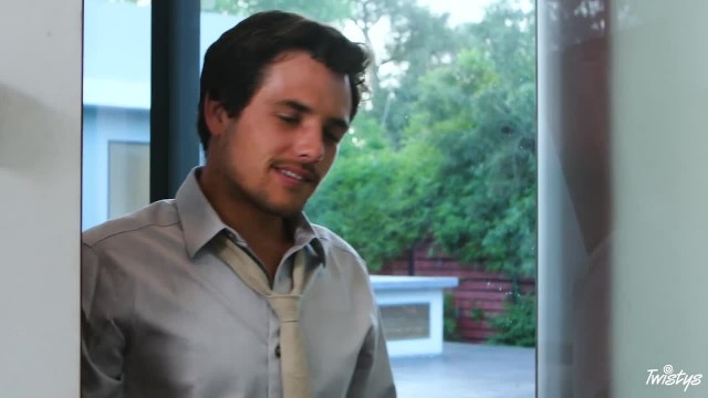 Студентка скачет на крепком члене зрелого мужика - #1