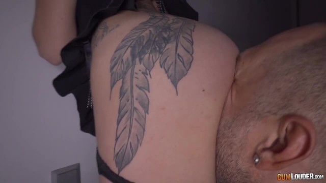 Татуированный мачо вылизал щелочки блондинки перед сексом - #1