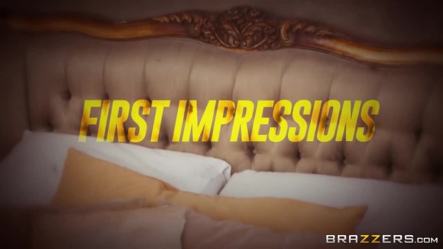 Пришла в гости и попала на жаркий секс втроем с молодым парнем - #1